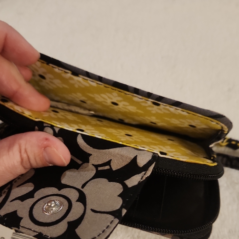 Vera Bradley Baroque Smartphone Wristlet - Black, Yellow, and White Floral - Picture 6 of 9
